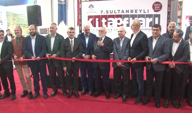 Sultanbeyli 7nci Kitap Fuarı kitapseverlerin yoğun katılımıyla başladı