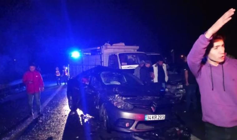 Tankerden yola dökülen mazot, 26 aracın karıştığı kazaya sebep oldu; 13 yaralı (3)- Yeniden