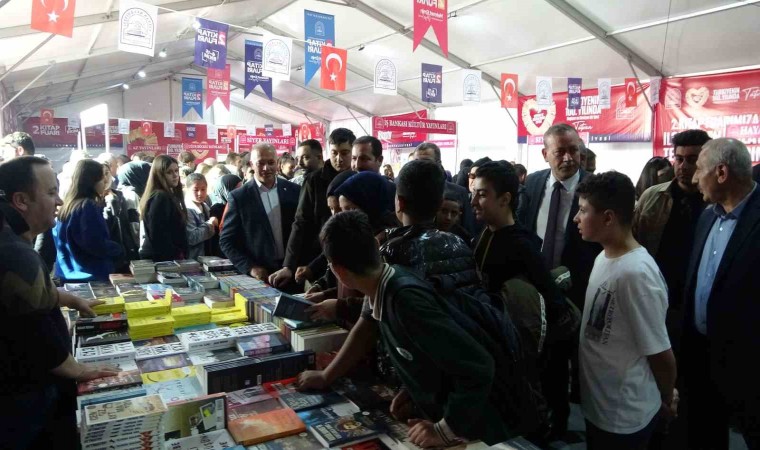 Tatvan 2nci kitap fuarına yoğun ilgi