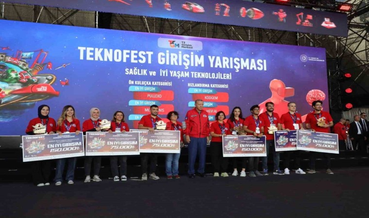 TEKNOFESTte en iyi ön kuluçka girişimci ödülü BUÜnün