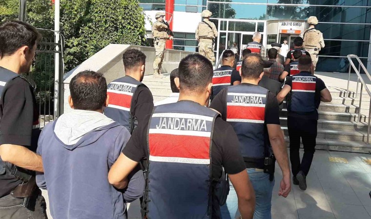 Terör operasyonunda gözaltına alınan 5 kişiden 3ü tutuklandı