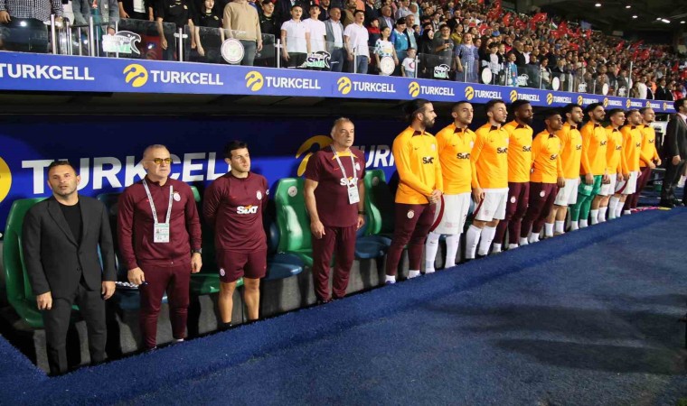 Trendyol Süper Lig: Çaykur Rizespor: 0 - Galatasaray: 0 (İlk yarı)