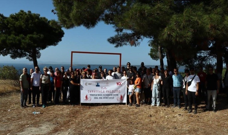 Troyadan Cumhuriyete 100üncü yıl yürüyüşü