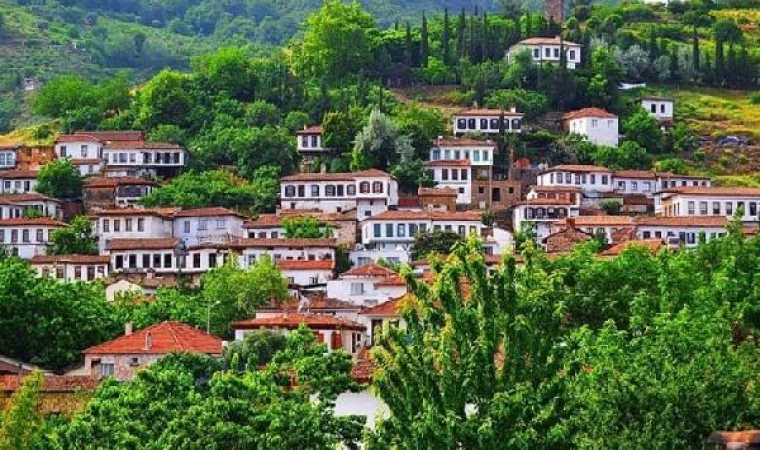 Turistlerin gözdesi Şirince ‘en iyi turizm köyü’ seçildi