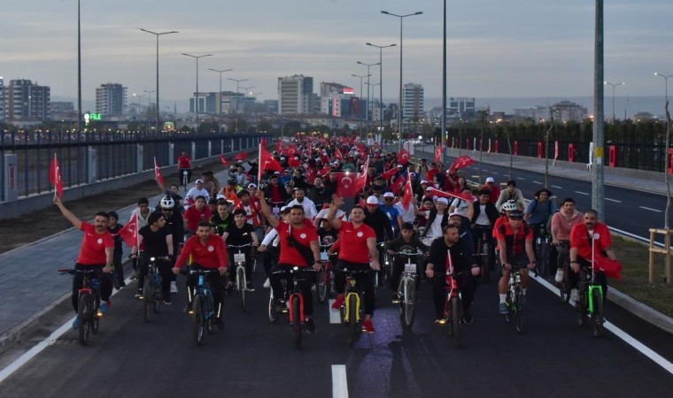 Türkiye Cumhuriyetinin yüzüncü yılında binlerce pedal