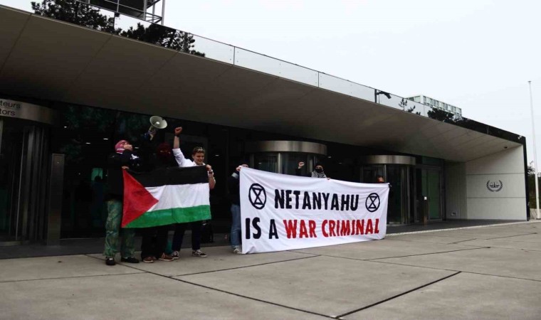 Uluslararası Ceza Mahkemesinde İsrail karşıtı protesto: “Netanyahu bir savaş suçlusu”