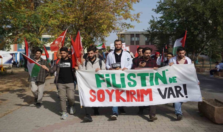 Üniversite öğrencilerinden Filistine destek yürüyüşü