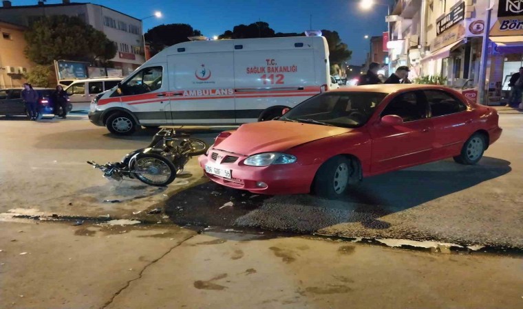 Uşakta otomobil ile motosiklet çarpıştı: 1 Yaralı