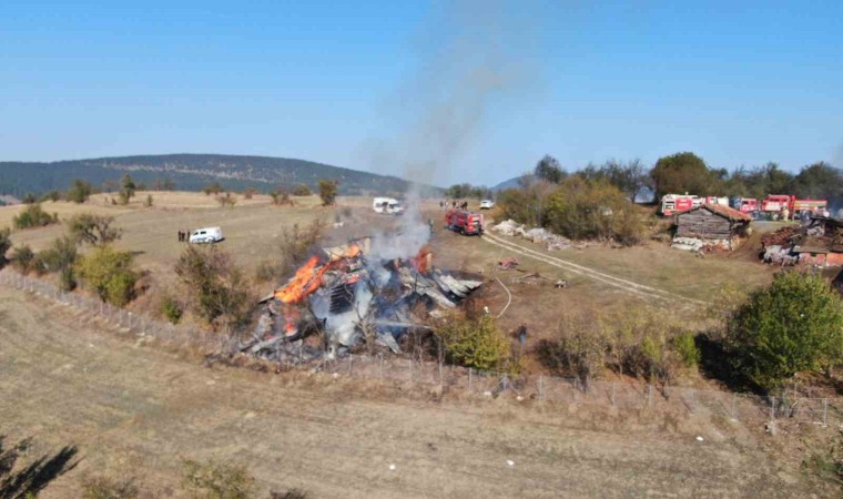 Vali Yavuzdan Ovacıktaki yangınlarla ilgili açıklama: Kundaklama şüphesi üzerine çalışmalar devam ediyor