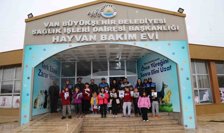 Van Büyükşehir Belediyesinden ‘Hayvanları Koruma Gününe özel etkinlik