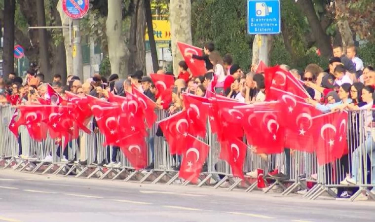 Vatan Caddesi’nde Cumhuriyet Bayramı 100’üncü yıl töreni