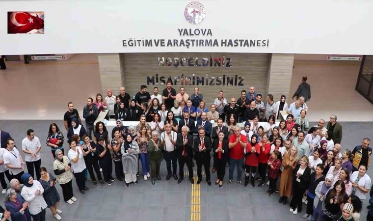 Yalovada hastane personelinden İstiklal Marşı şiirli 100. yılı kutlama klibi