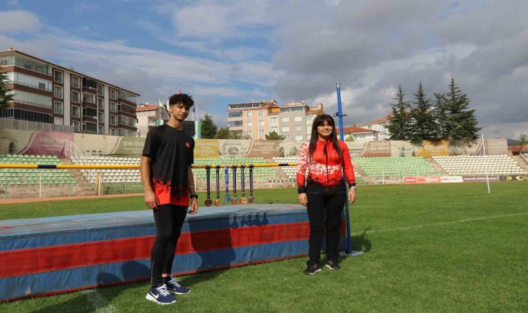 Yaş grubunun üzerinde girdiği yarışmada ikinci oldu, hedefi olimpiyatlar