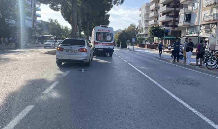 Yeni aldığı motosikletle kaza yapan sürücü ve arkadaşı yaralandı