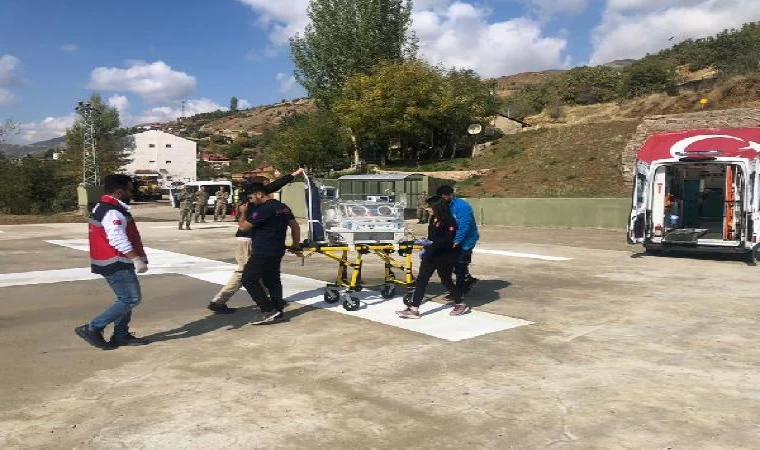 Yeni doğan bebek için ambulans helikopter havalandı