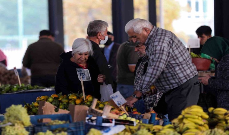 Yenimahallenin ilk güneş enerjili pazarı açıldı