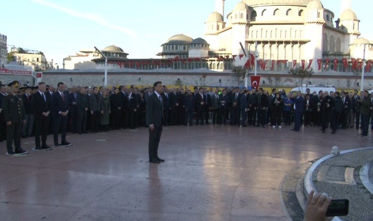 10 Kasım Taksimdeki törende CHP çelenk getirmeyi unuttu