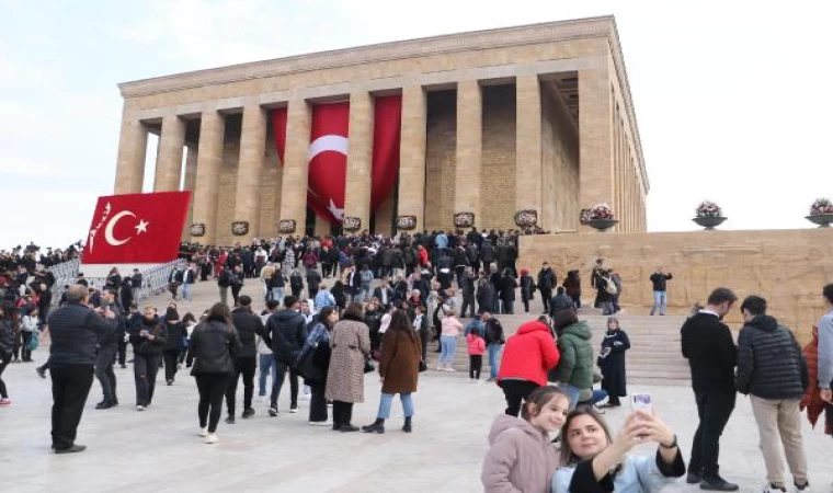 10 Kasım’da vatandaşlar Anıtkabir’e akın etti