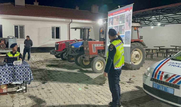 213 traktör ve tarım aracı sürücüsüne jandarma eğitim verdi