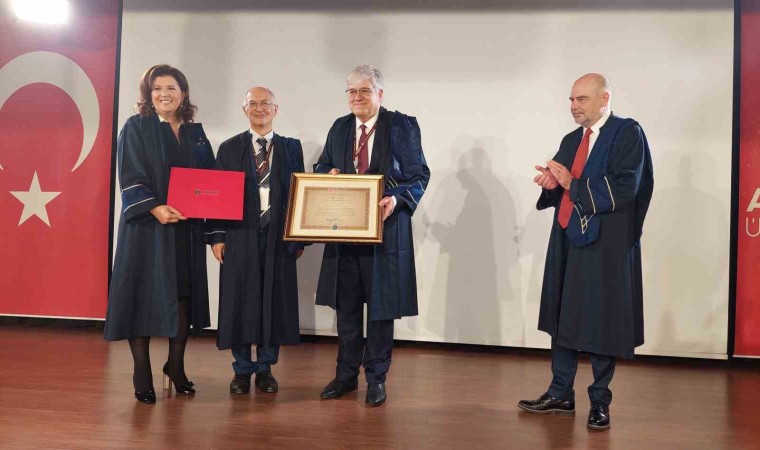 4 yılda hem Almanyadan hem Türkiyeden hukuk diploması