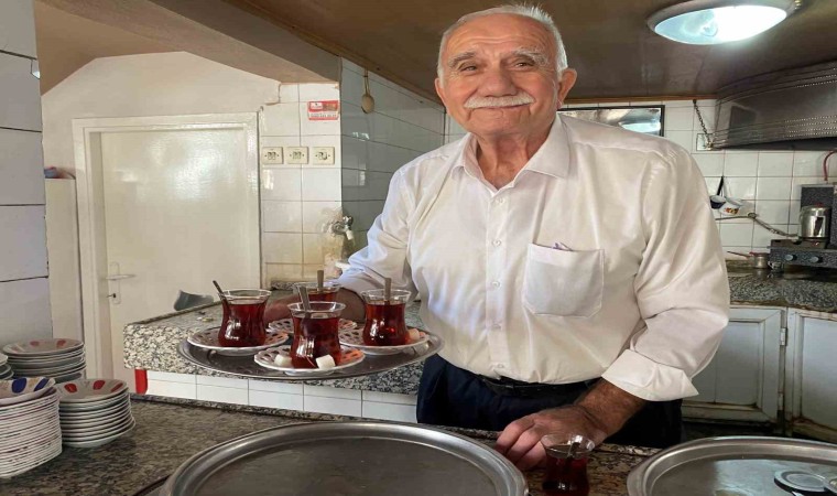 46 yıllık muhtar yeniden aday oldu