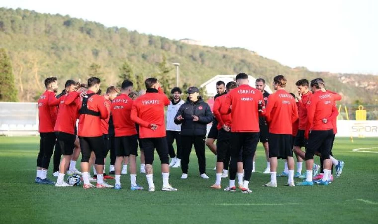 A Milli Futbol Takımı iki grup halinde çalıştı