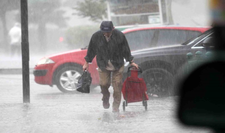 AFADdan Erzincanın da yer aldığı 72 il için meteorolojik uyarı