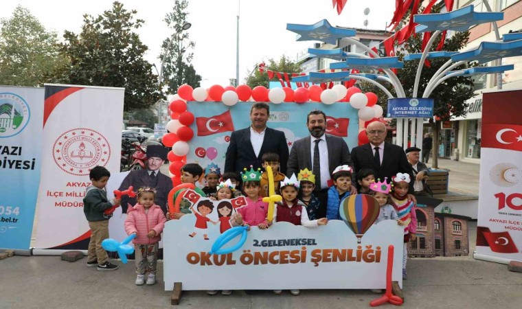 Akyazıda minik öğrencilere özel şenlik