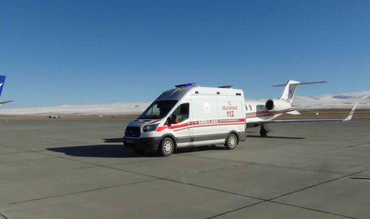 Ambulans uçak, kalp hastası için havalandı