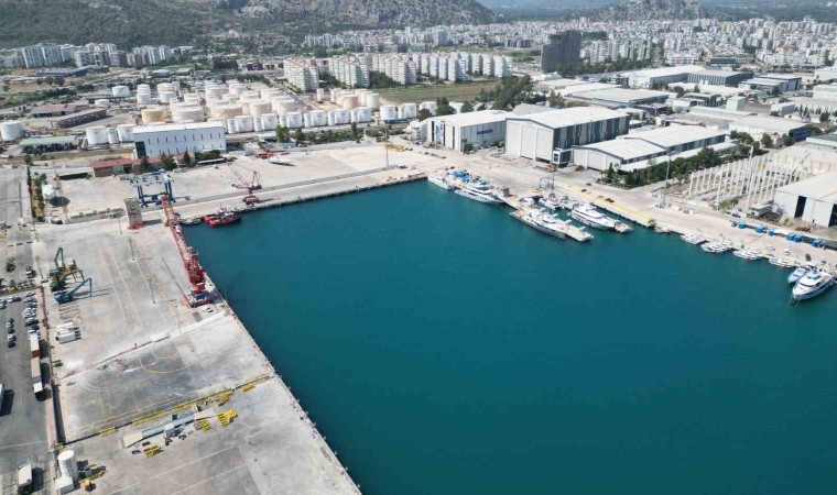 Antalya Serbest Bölgesinin yıl sonu ticaret hacmi beklentisi 1,1 milyar dolar