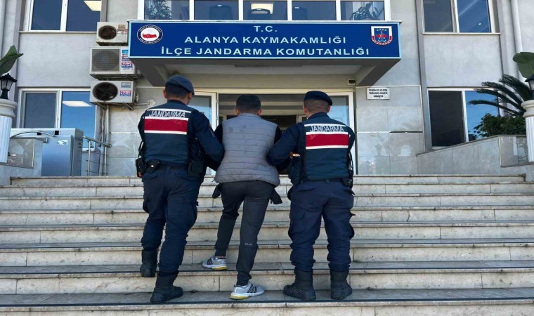 Antalyada 413 aranan şahıs yakalandı