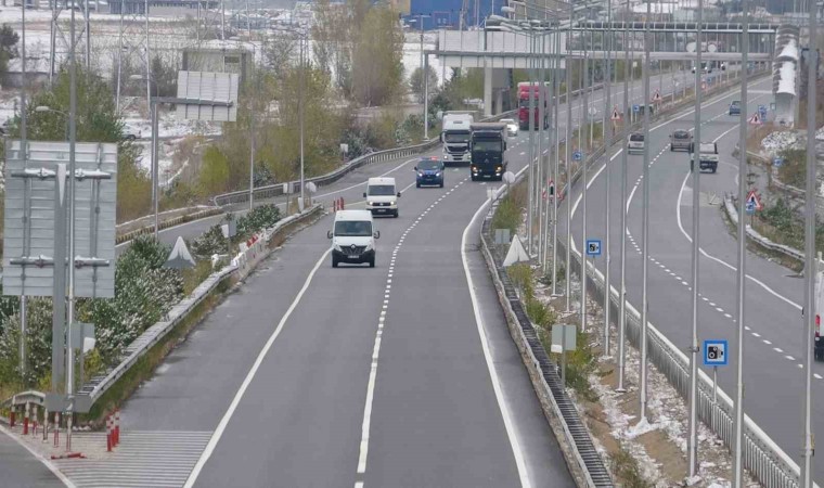 Araçların saatlerce mahsur kaldığı D100de trafik normale döndü