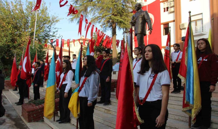 Atatürk, 10 Kasımda Aydında anıldı