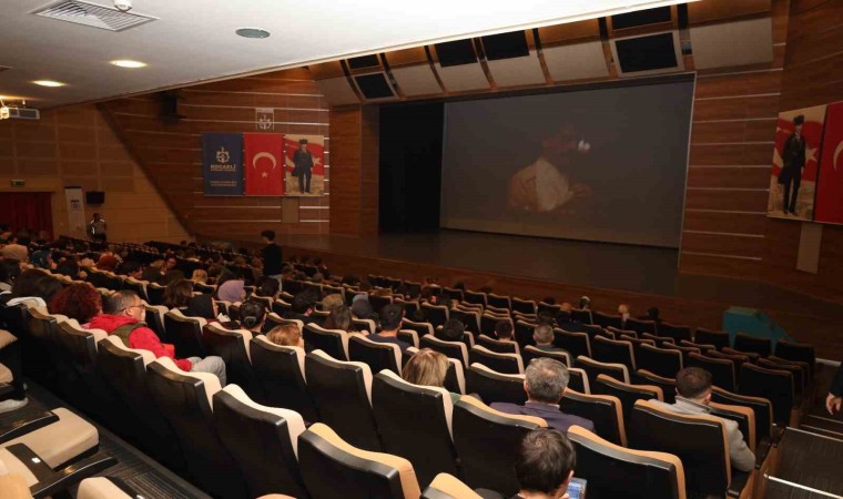 Atatürk özel film gösteri ile anıldı