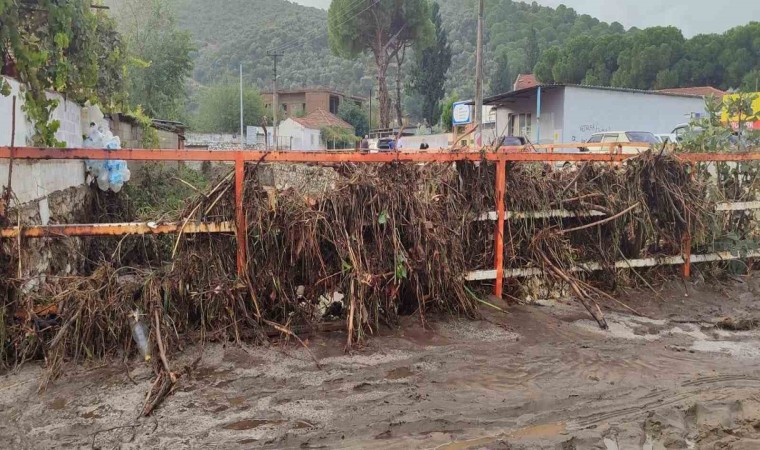 Aydında sel felaketi: 1 ölü, 6 kayıp