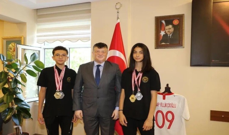 Aydınlı milli sporcuya, Gençlik Spordan destek mesajı