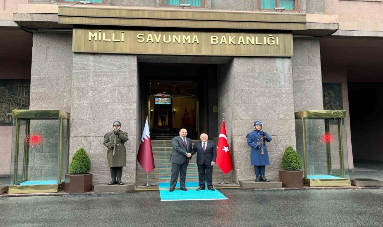 Bakan Güler, Katar Savunma Bakanı Al-Attiyah ile bir araya geldi