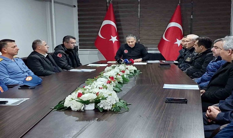 Bakan Yerlikaya: “Kafkametler isimli kuru yük gemisi batmıştır, 12 mürettebata halen ulaşılamamıştır”