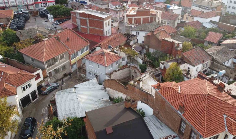 Balıkesirin Havran ilçesinde etkili olan hortumun etkileri havadan görüntülendi