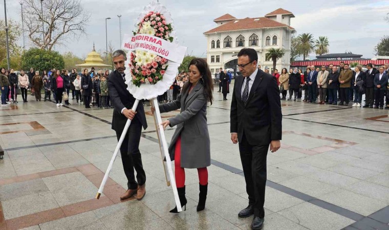 Bandırmada öğretmenler günü törenle kutlandı