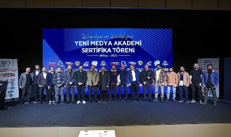 Başakşehir’deki Yeni Medya Akademi’de mezuniyet heyecanı yaşandı 