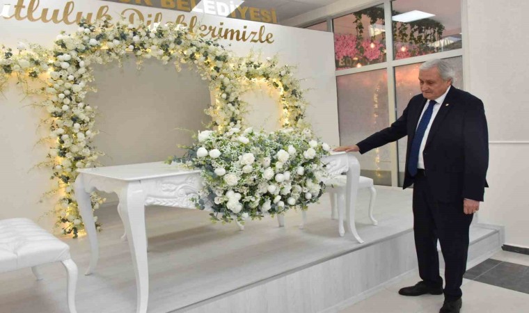 Başkan Bakkalcıoğlundan yeni nikah salonunda son kontroller