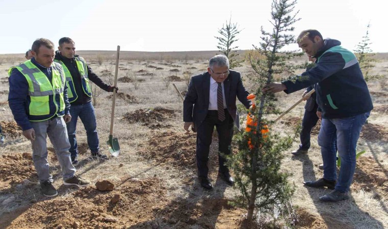 Başkan Büyükkılıç ile Kayseride 5 yılda 549 bin 735 adet ağaç ve çalı toprakla buluştu