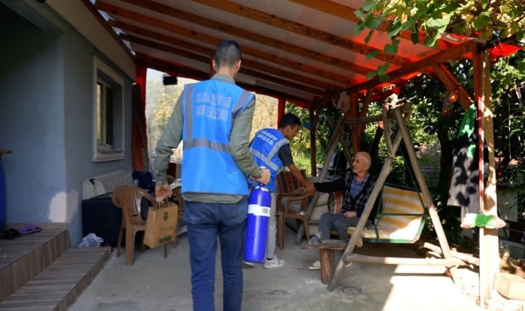 Başkan Tutuk, Yılmaz dedeye nefes verdi