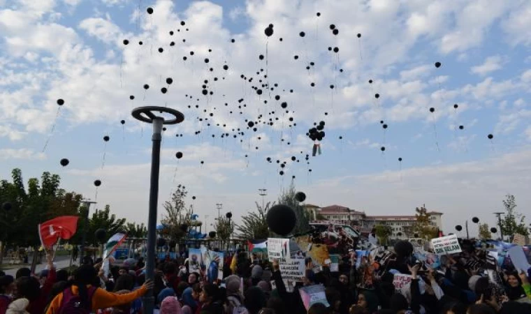 Batman’da öğrenciler, Filistin’de ölen çocuklar için gökyüzüne ’siyah balon’ bıraktı