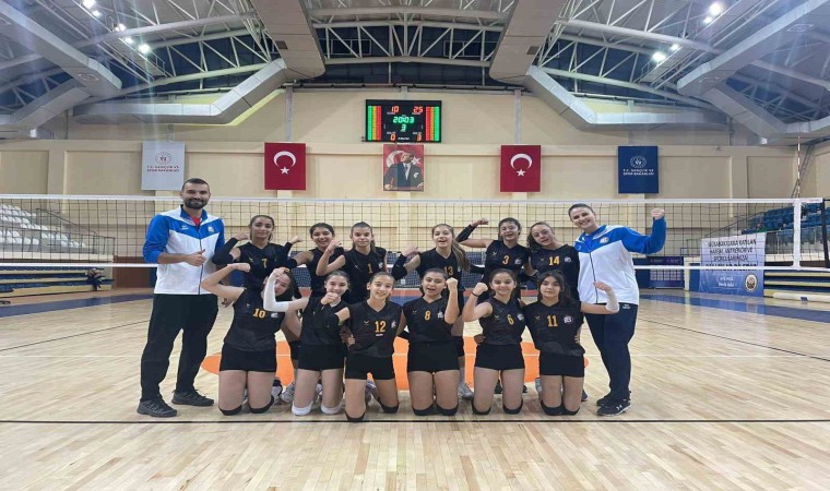 BES Midi Kız Voleybol Takımı, Voleybol Midi Kızlar Bilecik Şampiyonasında namağlup şampiyon oldu