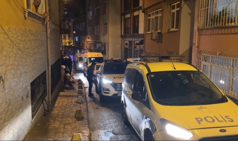 Beyoğlunda akıl almaz olay: Çocukların kavgasında babaları birbirini vurdu