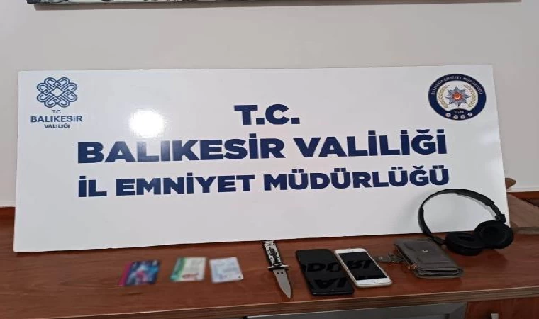 Bıçakla 2 kişiyi gasbeden 13 yaşındaki 2 kız çocuğu yakalandı