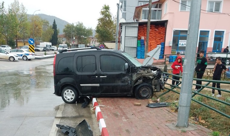 Bilecikte yaşanan trafik kazasında 1 kişi yaralandı