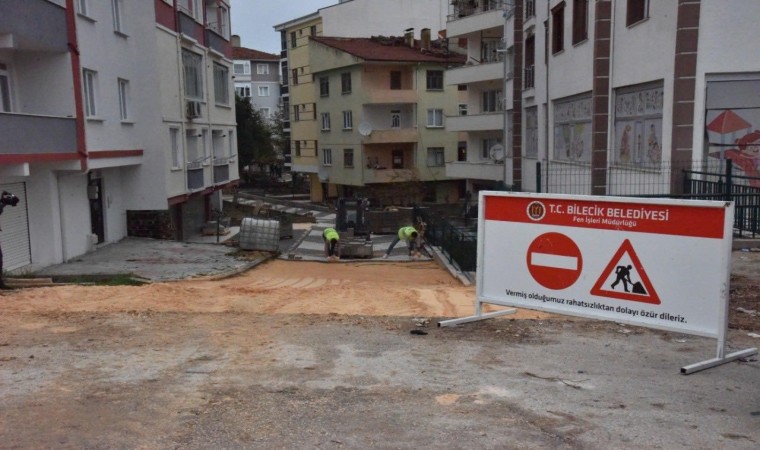 Bilecikte yol çalışmaları devam ediyor